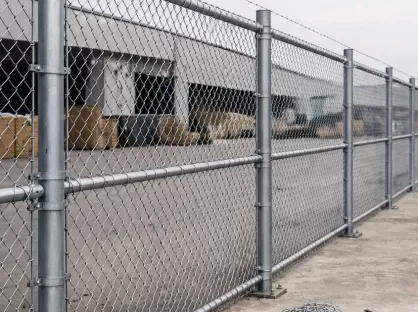Galvanized Chain Link Fence vs PVC Coated: Which One Is Right for You