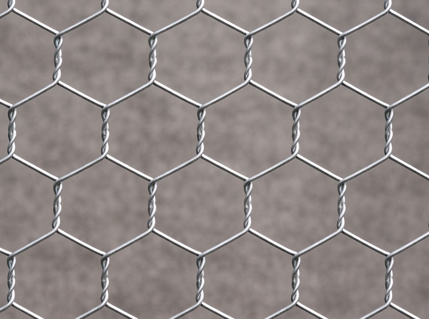 How to Choose Hexagonal Wire Mesh for Poultry and Livestock